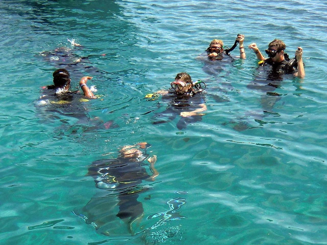 Bunaken Sea Garden Resort Экстерьер фото