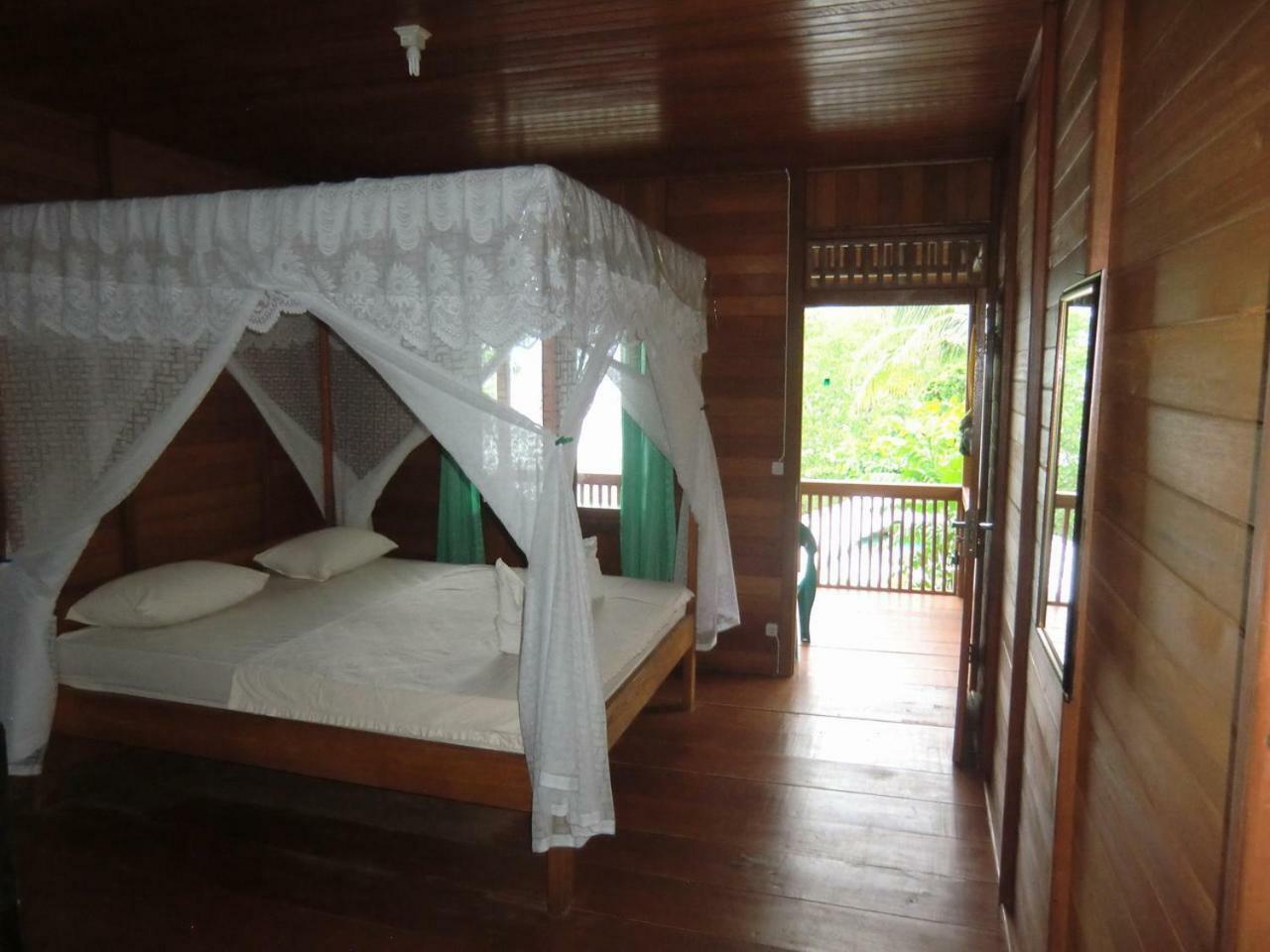 Bunaken Sea Garden Resort Экстерьер фото